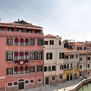 3* Gasthuis Palazzo Schiavoni Residenza D'epoca & Suite-apartments