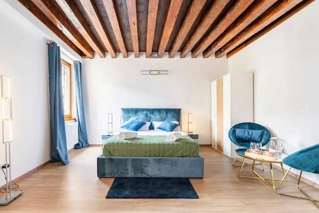 Venice Luxury Suites