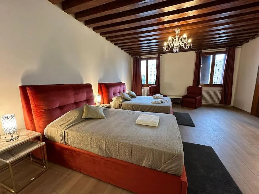 Bed & Breakfast Venice Luxury Suites